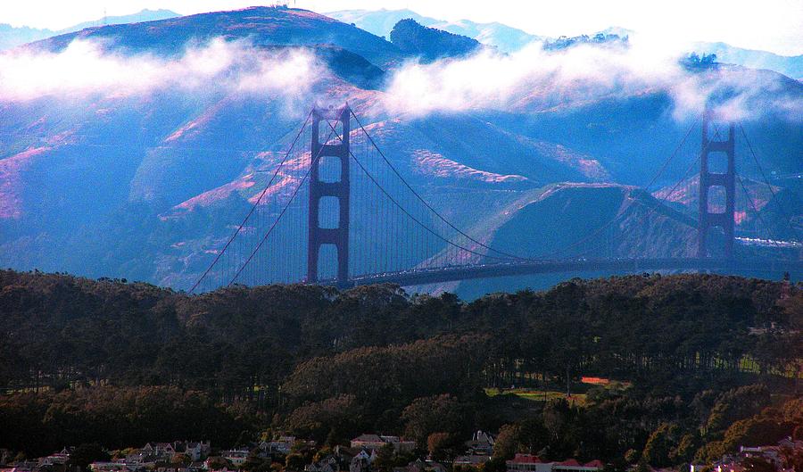 Landscape Photograph - Golden Gate Bridge by Melvin Pierre
