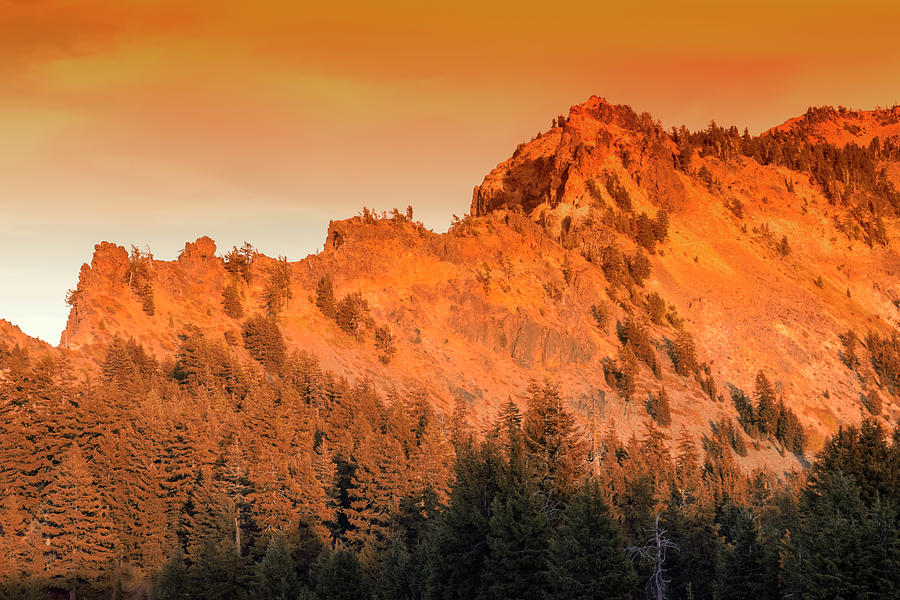 Golden Trail Crater Lake Rim Sunset Photograph by Frank Wilson