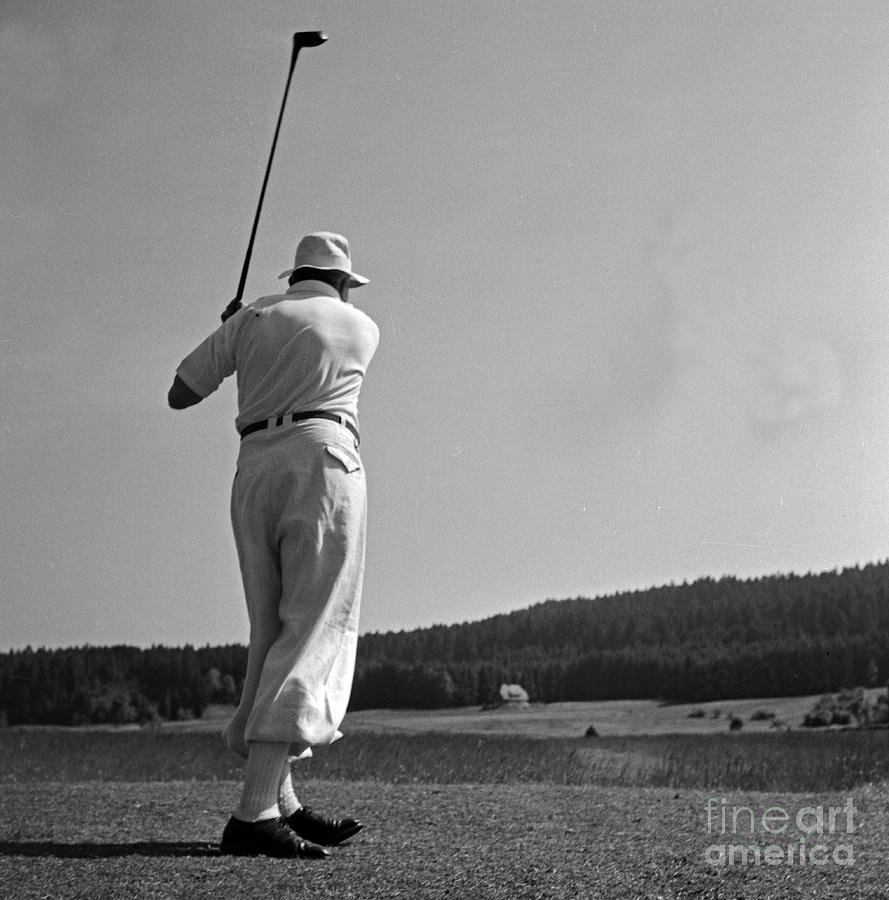 Golf Photograph - Golf by German School
