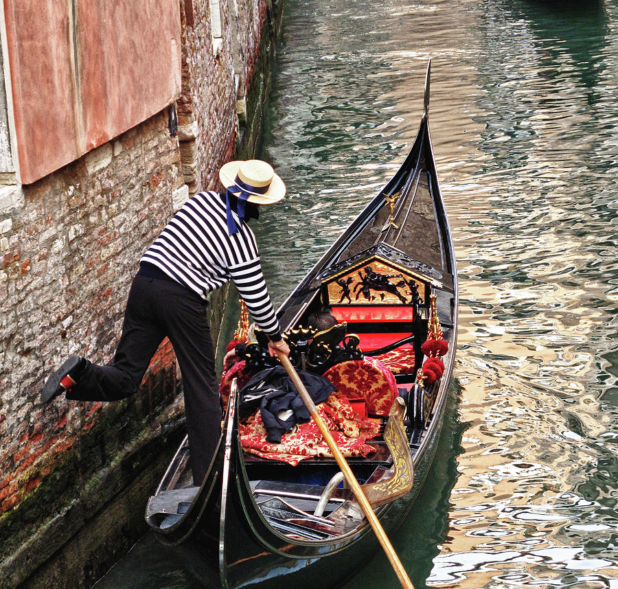 Gondola Photograph - Gondola In Venice by Linda Pulvermacher
