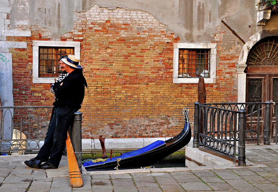 Gondolier Chit Chat - Venice, Italy Photograph by Denise Strahm
