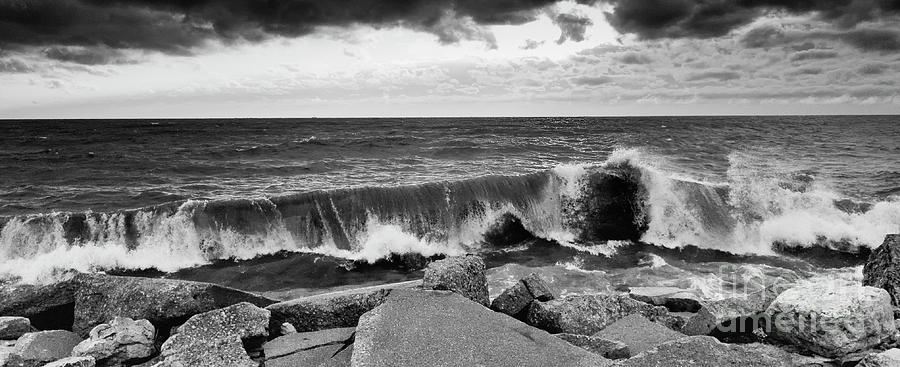 Samsung Photograph - Good Morning In Black And White by Ricky L Jones Samsung Photograph - Good Morning In Black And White by Ricky L Jones