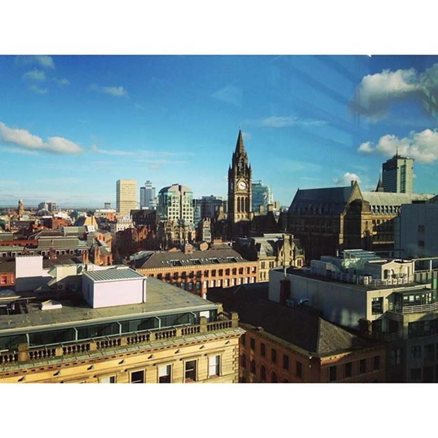 Good Morning Manchester! ☀️
lets Photograph by Jennie Davies