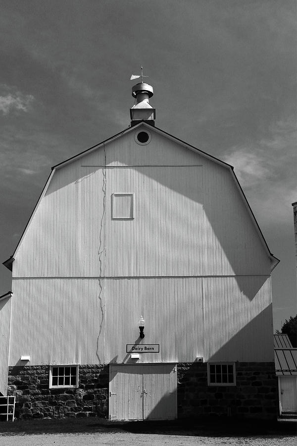 Goodells Barn BW Photograph by Mary Bedy