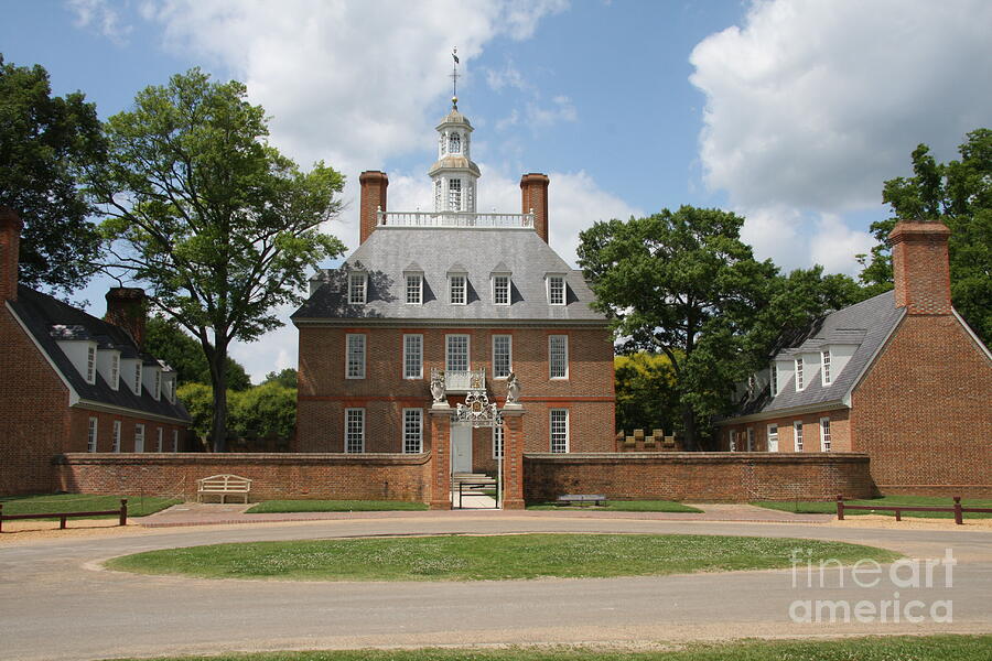 Tree Photograph - Governers Palace - Williamsburg VA by Christiane Schulze Art And Photography