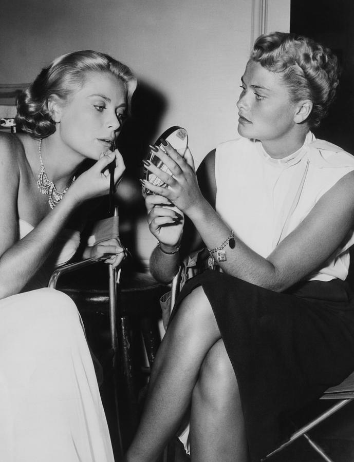 Black And White Photograph - Grace Kelly And Her Sister, Lizanne by Everett