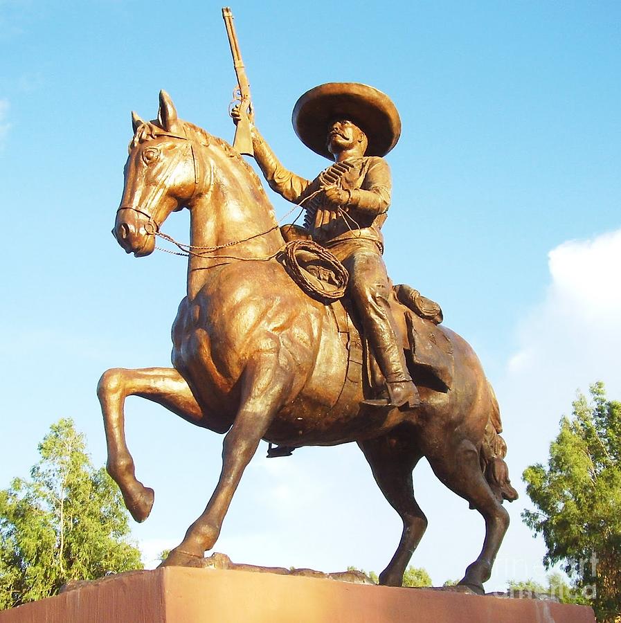 Gral Emiliano Zapata Sculpture By Lucy Topete