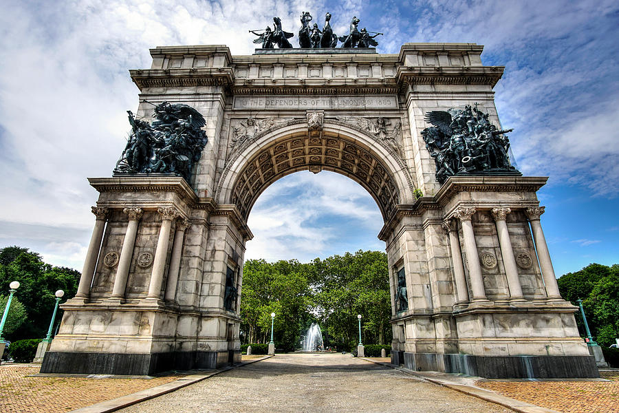 Grand Army Plaza Soldiers and Sailors Arch by Daniel Portalatin