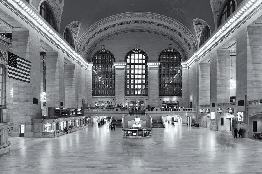 Grand Central Terminal II Photograph by Clarence Holmes