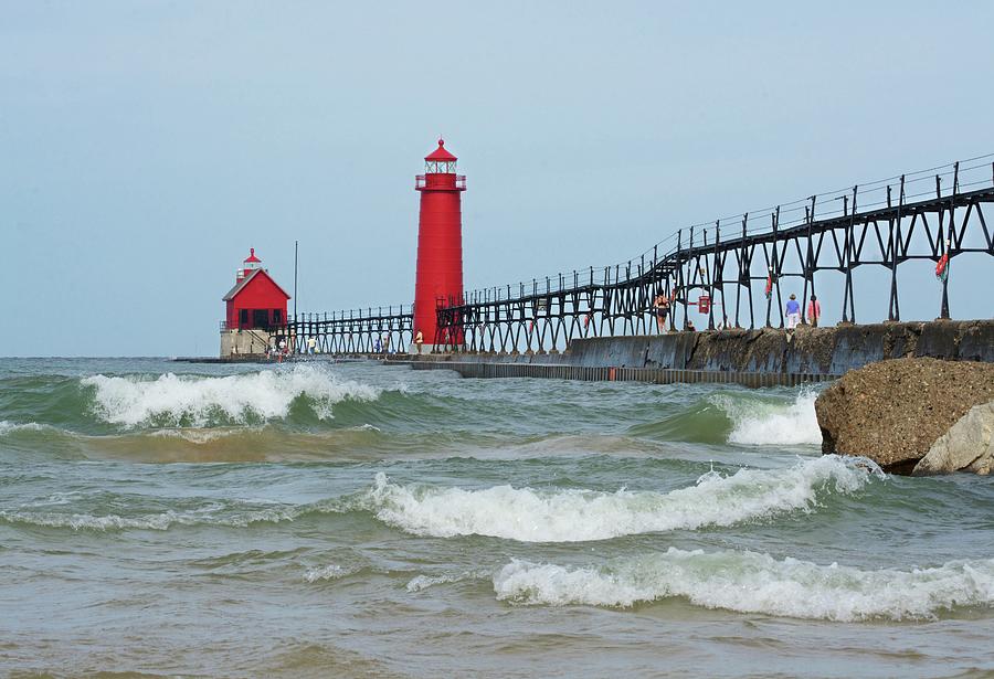 Grand Haven Lighthouse Photograph by Betty Arnold - Fine Art America