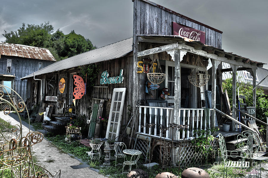 GrapeVine Antiques and General Store Photograph by Rod Farrell