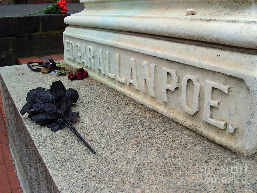 Grave of Edgar Allen Poe Photograph by William Kuta