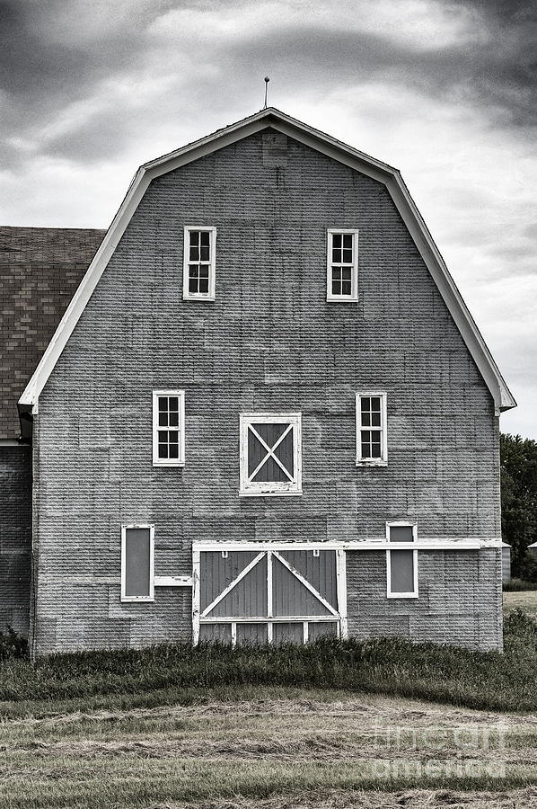 Gray Barn 5383 Photograph by Ken DePue