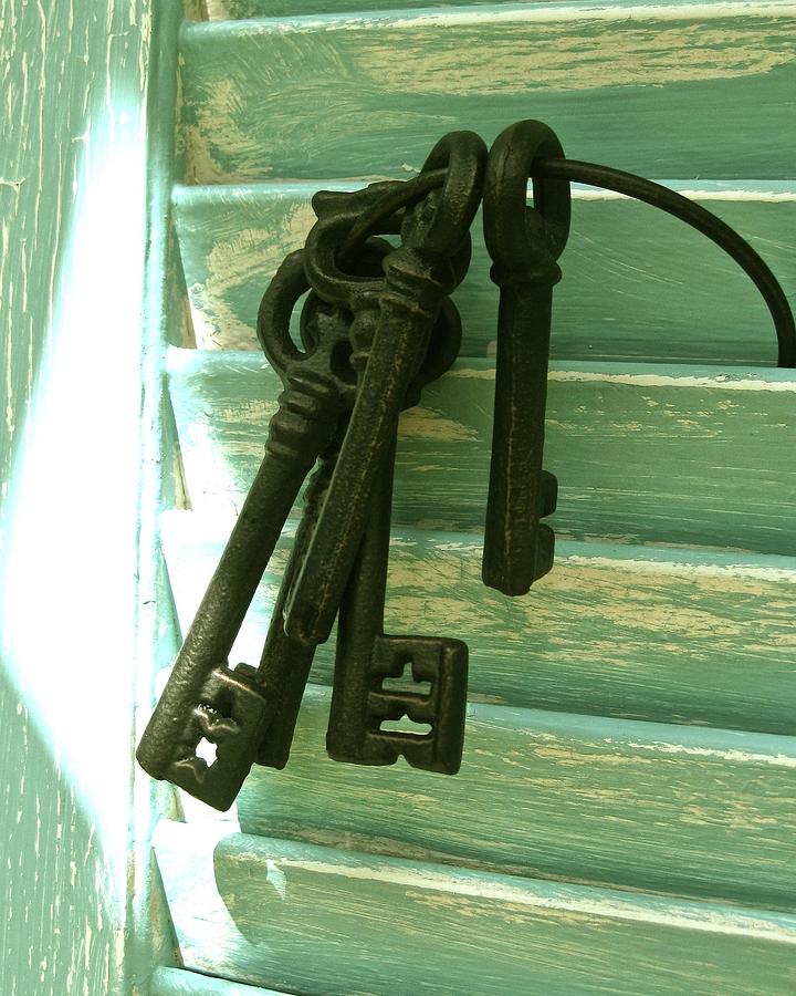 Green Cottage Keys Photograph by Angie Mahoney