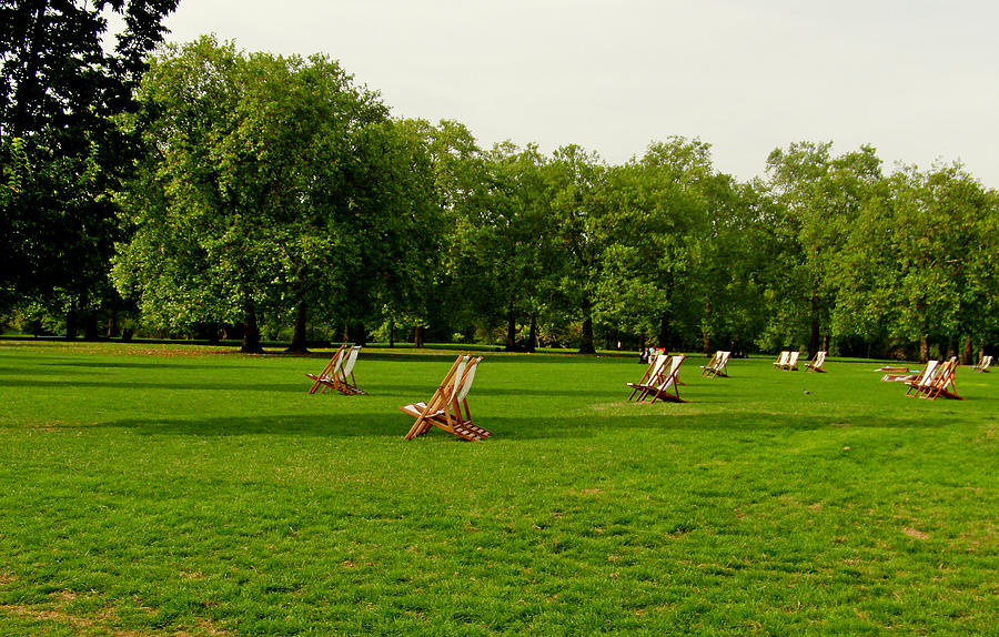 Green Park Lawn Chairs Photograph by Robert Meyers-Lussier