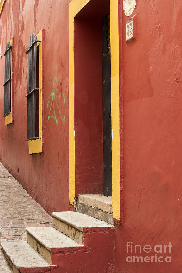 Guanajuato Mexico Colorful Building Photograph by Juli Scalzi