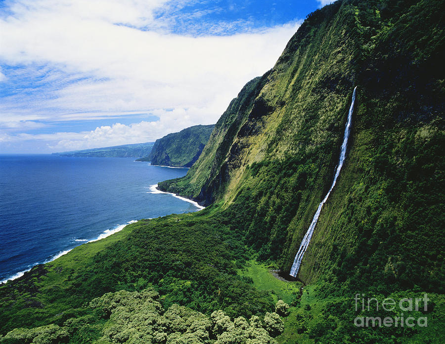 Hamakua Coast Waterfalls Photograph by Greg Vaughn - Printscapes
