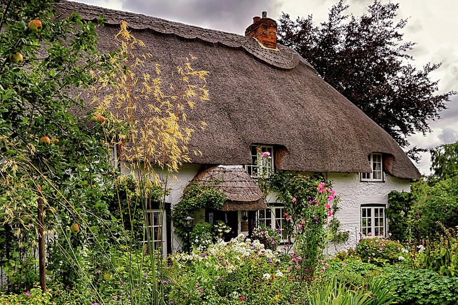 Hampshire Thatched Cottages 9 Photograph by Shirley Mitchell
