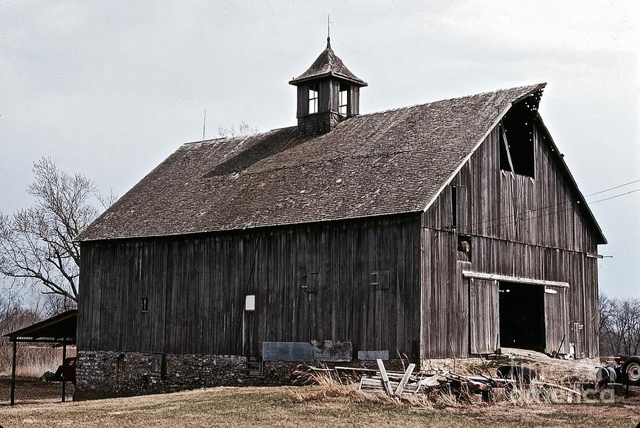 Hancock Barn, Eldon, Iowa Photograph by Ron Long