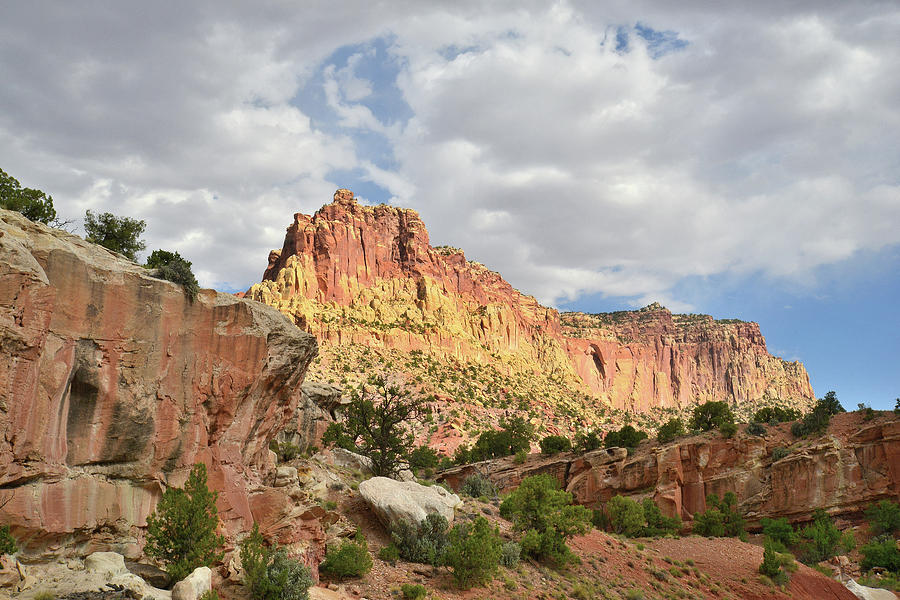 Hanks Butte in Capitol Reef Photograph by Ray Mathis