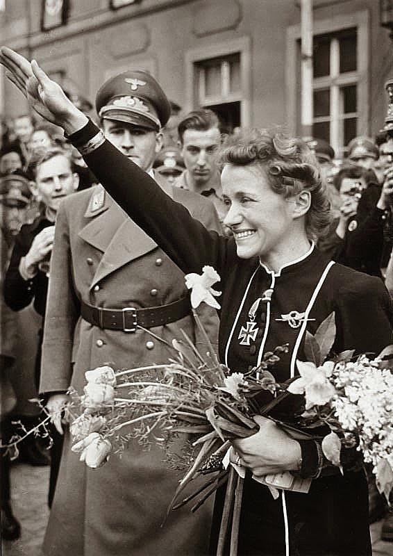 hanna-reitsch-giving-nazi-salute-hirschberg-germany-april-1941-david-lee-guss.jpg