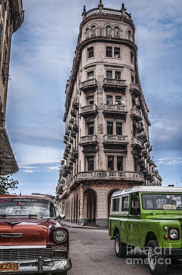 Havana old cars Photograph by Jose Rey
