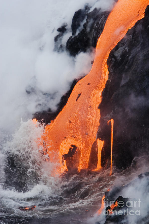 Hawaii Volcanoes National Park Photograph - Hawaii Lava by Ron Dahlquist - Printscapes