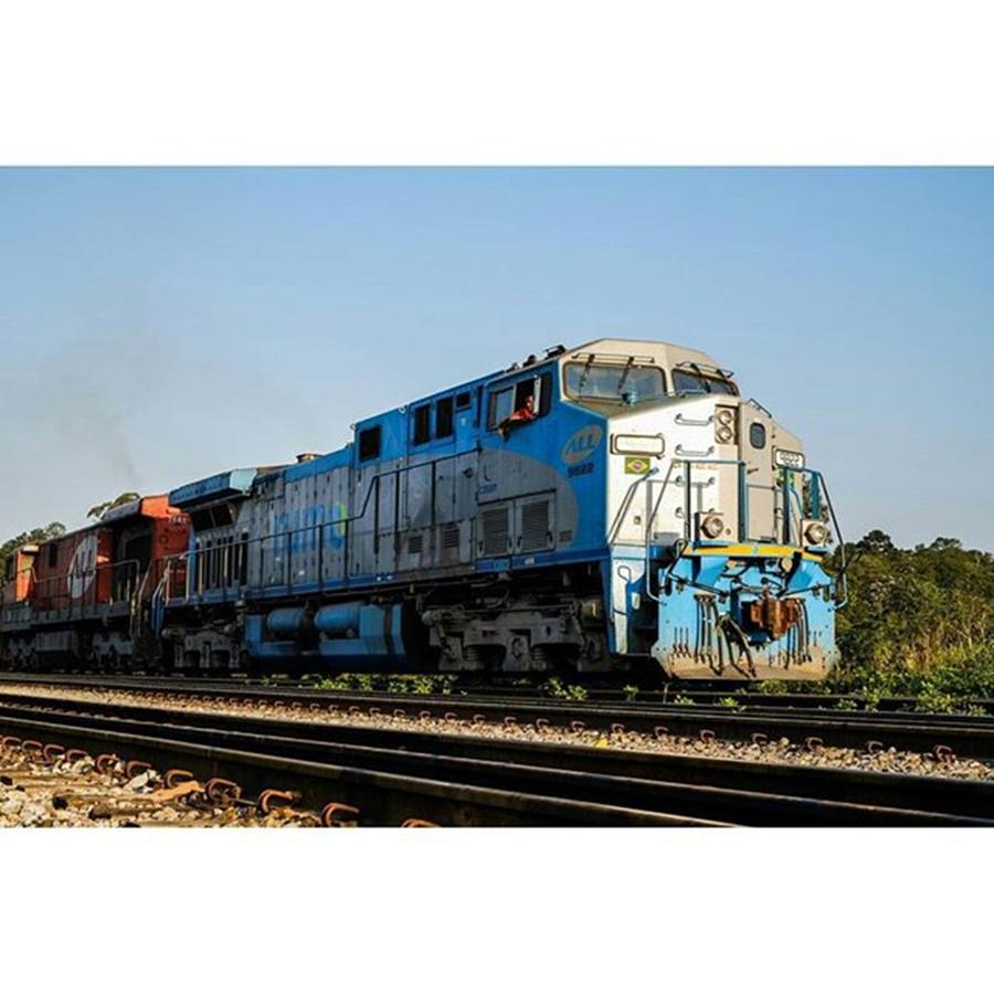 Cool Photograph - Hear My Train A Comin

#fuji by Marcelo Valente