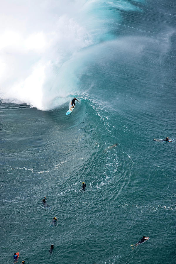 Tubed from Above. Photograph by Sean Davey