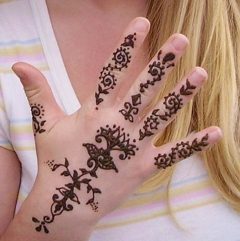 Stencils For Henna Tattoos: How To Create A Beautiful Tattoo In Minutes -  Following To The Fashion Indicators , Books and Firm Blog | Girls On Firm