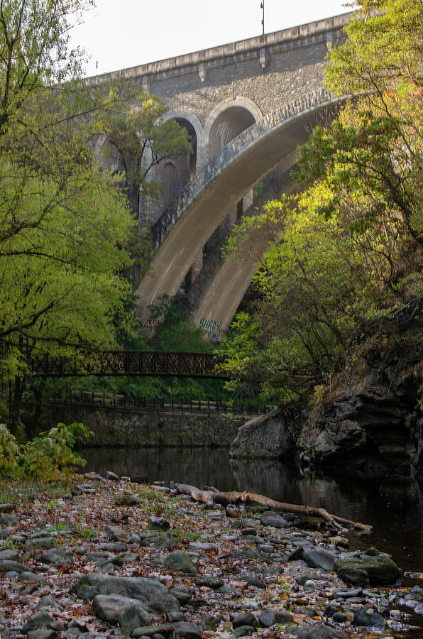 Henry Avenue Bridge on the Wissahickon Creek - Philadelphia Photograph by Bill Cannon