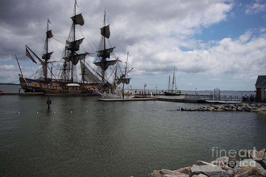 Hermione Voyage to Yorktown Photograph by Patrick Dablow