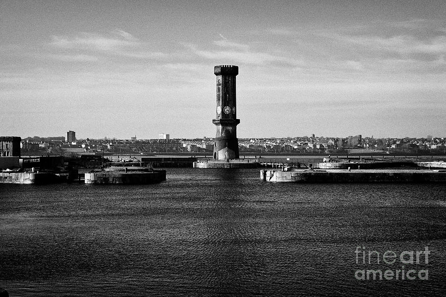 Hexagonal Victoria Tower In Salisbury Dock Liverpool Docks Dockland Uk ...