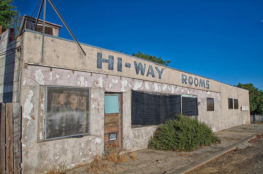 Hi-Way Rooms Photograph by Robin Mayoff