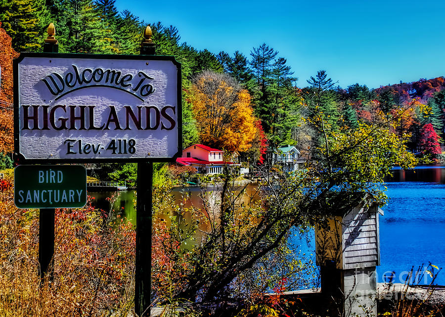 Nature Photograph - Highlands North Carolina Sign by Janice Pariza