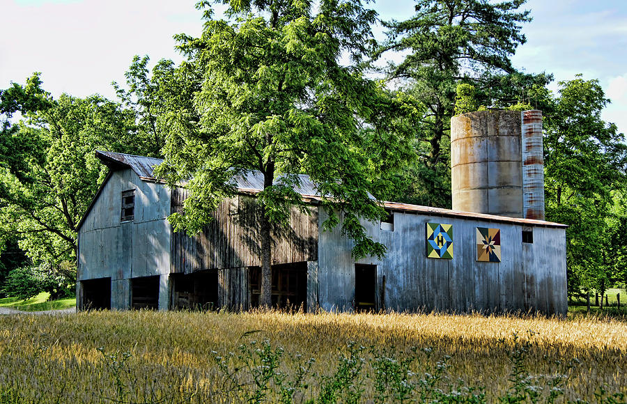 Tree Photograph - Highway 100 Quilt Barn by Cricket Hackmann