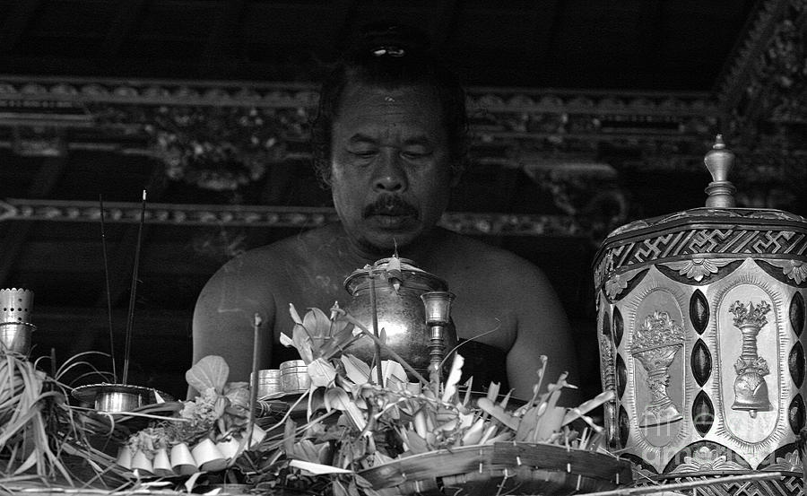 Hindu Holy Man Bali Indonesia Photograph by Bob Christopher