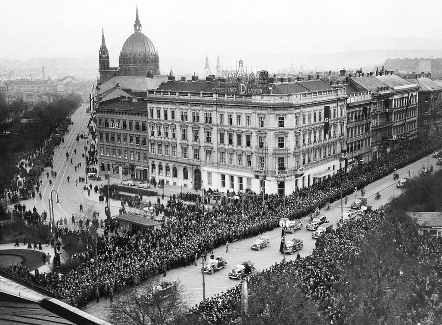 1930s Photograph - Hitler Enters Vienna by Underwood Archives 1930s Photograph - Hitler Enters Vienna by Underwood Archives
