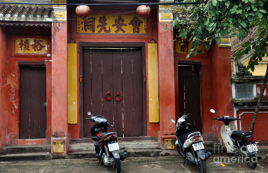 Hoi An Temple Photograph by Andrew Dinh