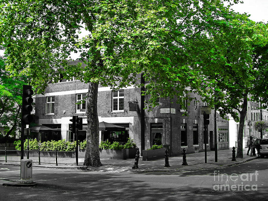 Holland Park Avenue Photograph by Hussein Kefel - Fine Art America