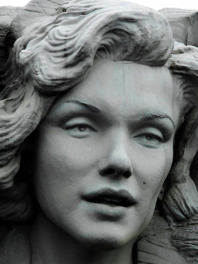 Marilyn Monroe Photograph - Hollywood Wax Museum 5 by Ron Kandt