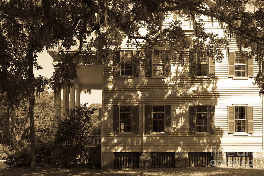 Mcleod Plantation Home In Black And White Photograph