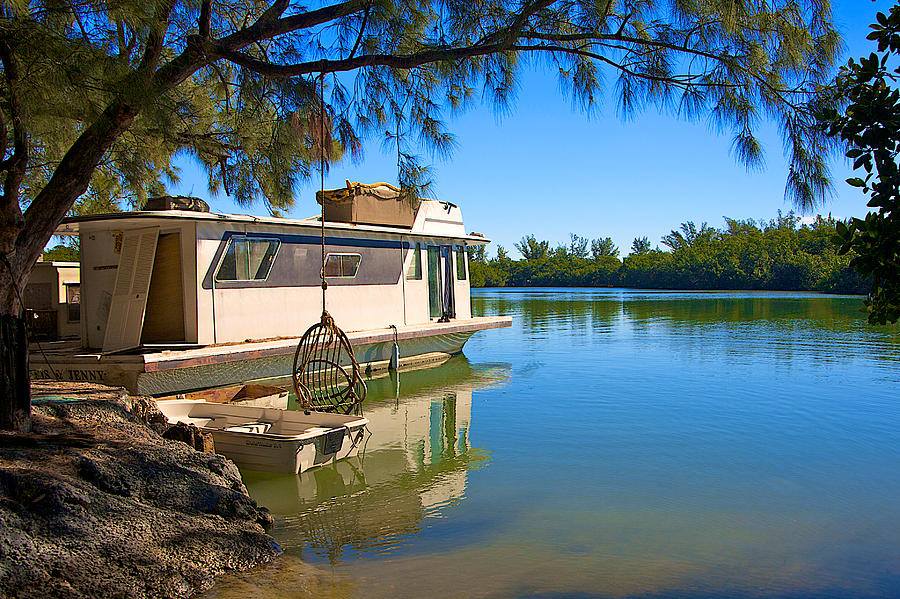 Home on the Lagoon Photograph by William Wetmore