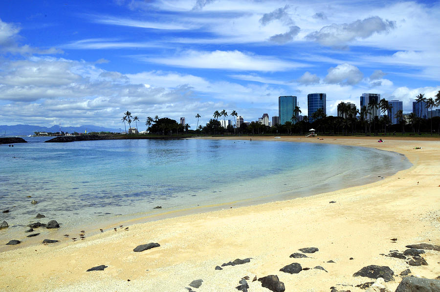 Honolulu Bay Photograph by Andrew Dinh