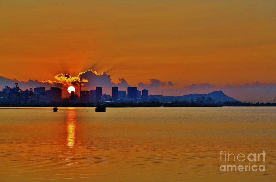 Honolulu Sunrise Photograph by Craig Wood