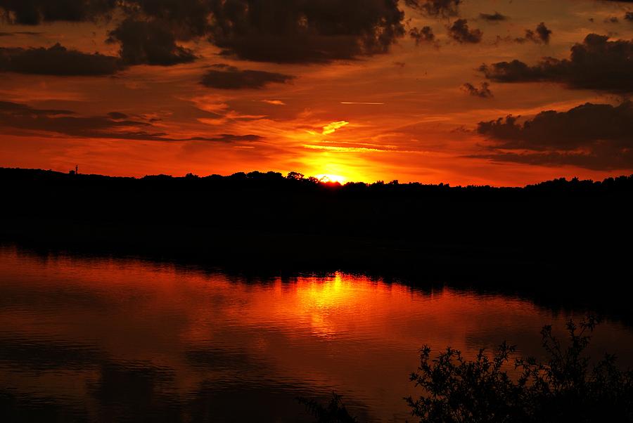Horn Pond Sunset June A Photograph by Joe Faherty