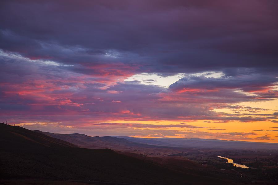 Horse Heaven Sunset Photograph by Lynn Hopwood
