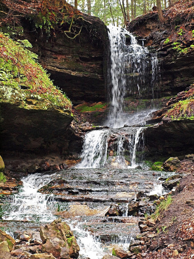 Horse Shoe Falls Photograph by Michael DeBoer