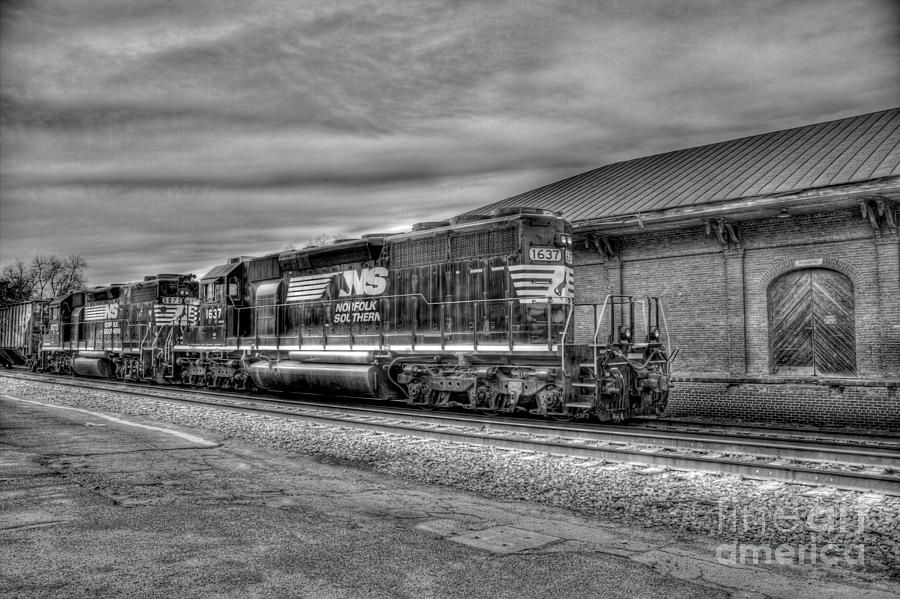 Train Photograph - HorsePower Plus Locomotive 1637 Norfolk Southern by Reid Callaway