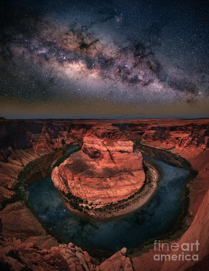 Horseshoe bend with milkyway Photograph by William Lee
